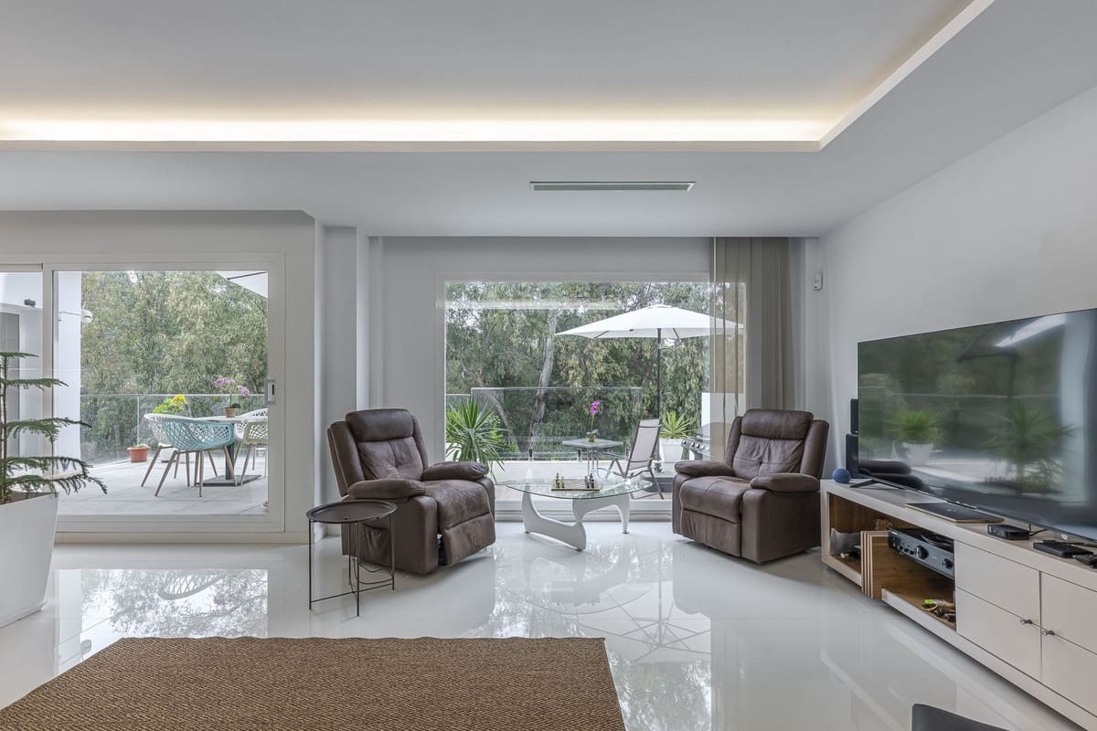 Chalet de 5 habitaciones en Benalmádena en venta con piscina - 750.000 € (Ref: 9664017)