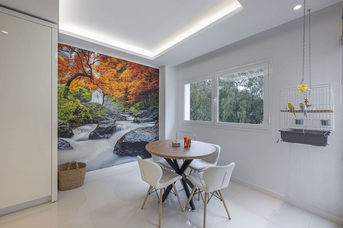 Chalet de 5 habitaciones en Benalmádena en venta con piscina - 750.000 € (Ref: 9664017)