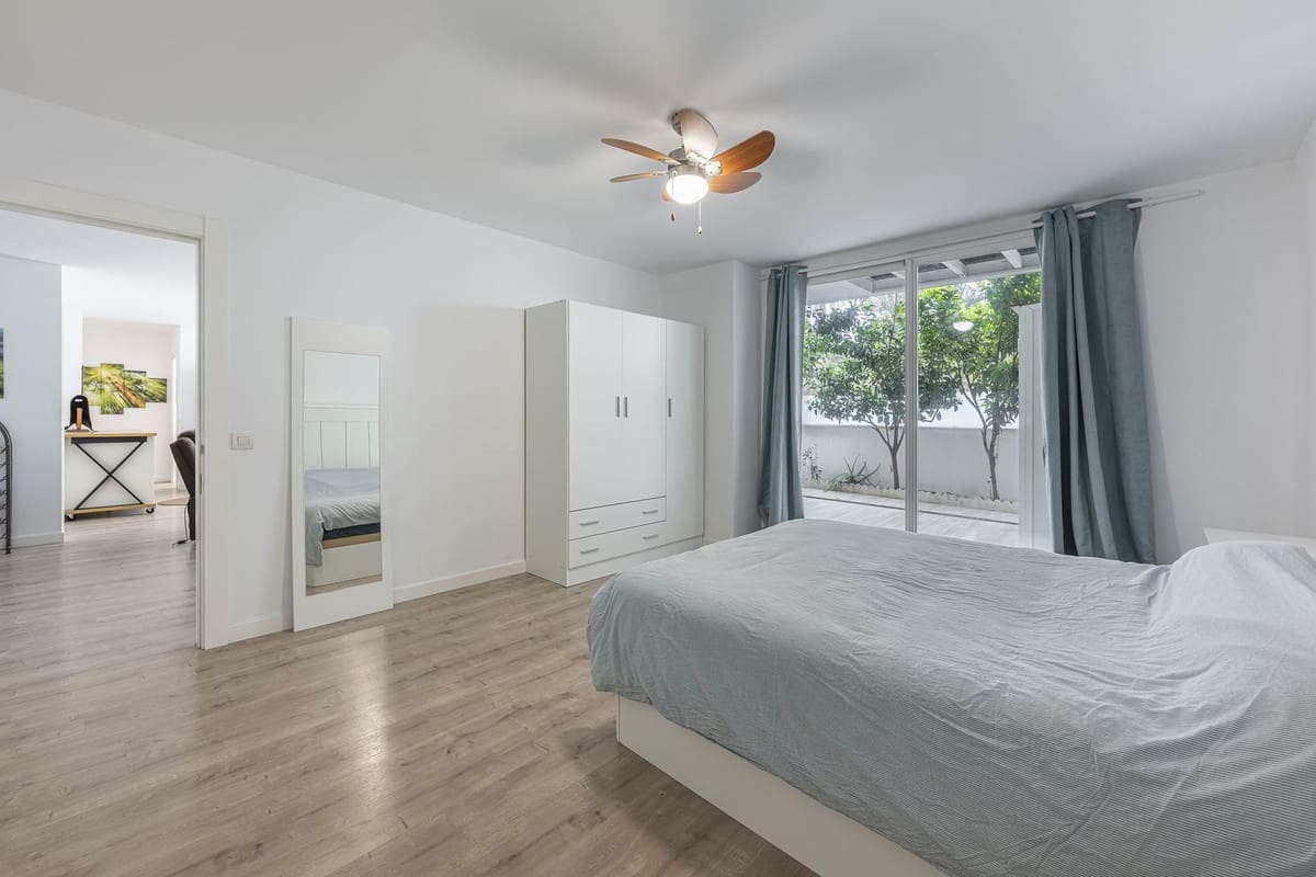 Chalet de 5 habitaciones en Benalmádena en venta con piscina - 750.000 € (Ref: 9664017)