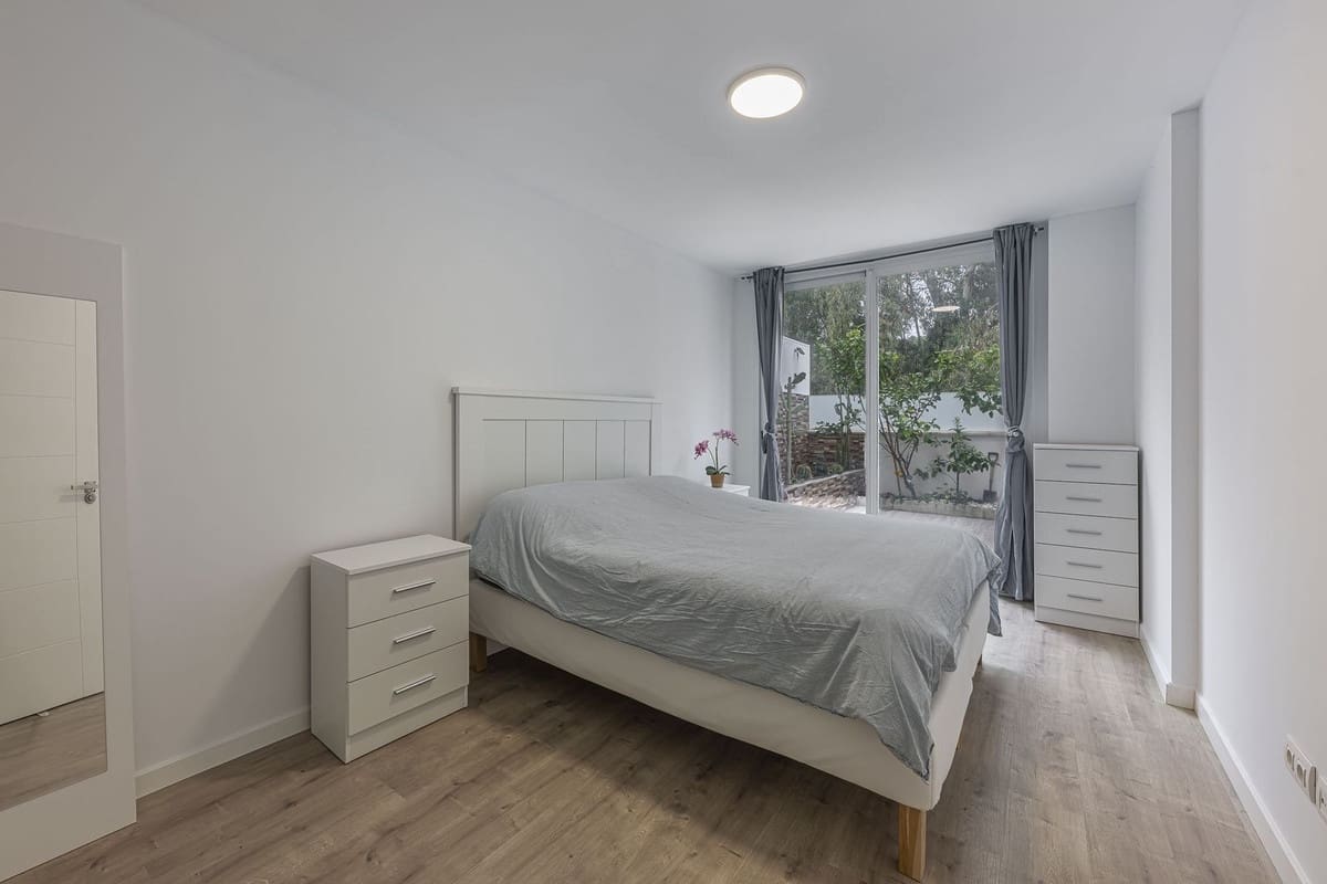 Chalet de 5 habitaciones en Benalmádena en venta con piscina - 750.000 € (Ref: 9664017)