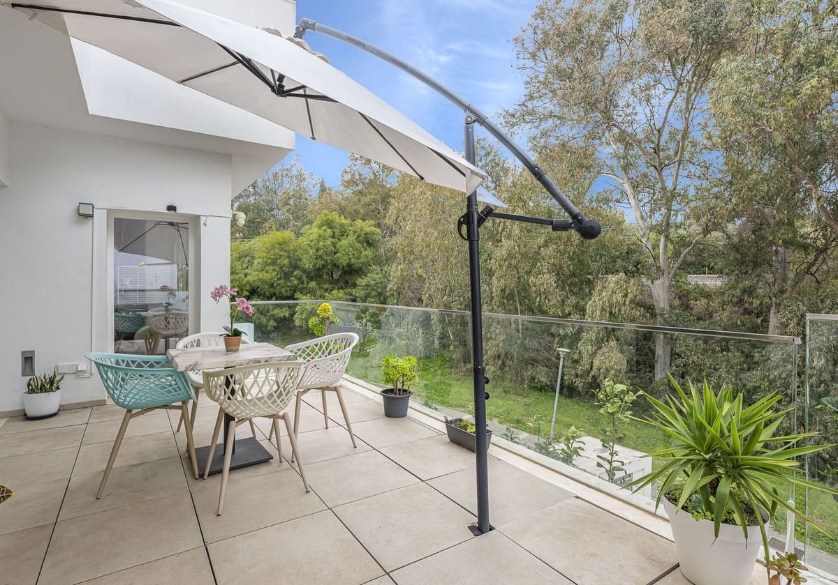 Chalet de 5 habitaciones en Benalmádena en venta con piscina - 750.000 € (Ref: 9664017)