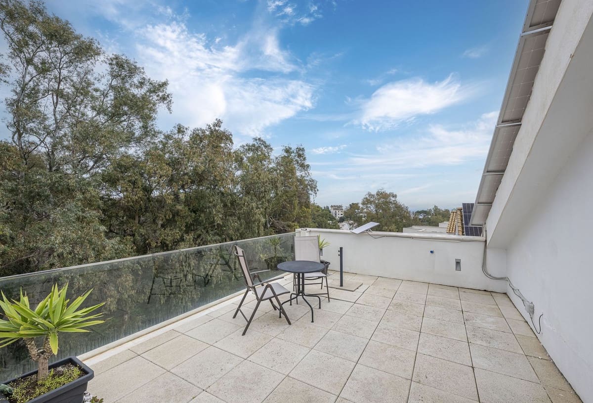 Chalet de 5 habitaciones en Benalmádena en venta con piscina - 750.000 € (Ref: 9664017)