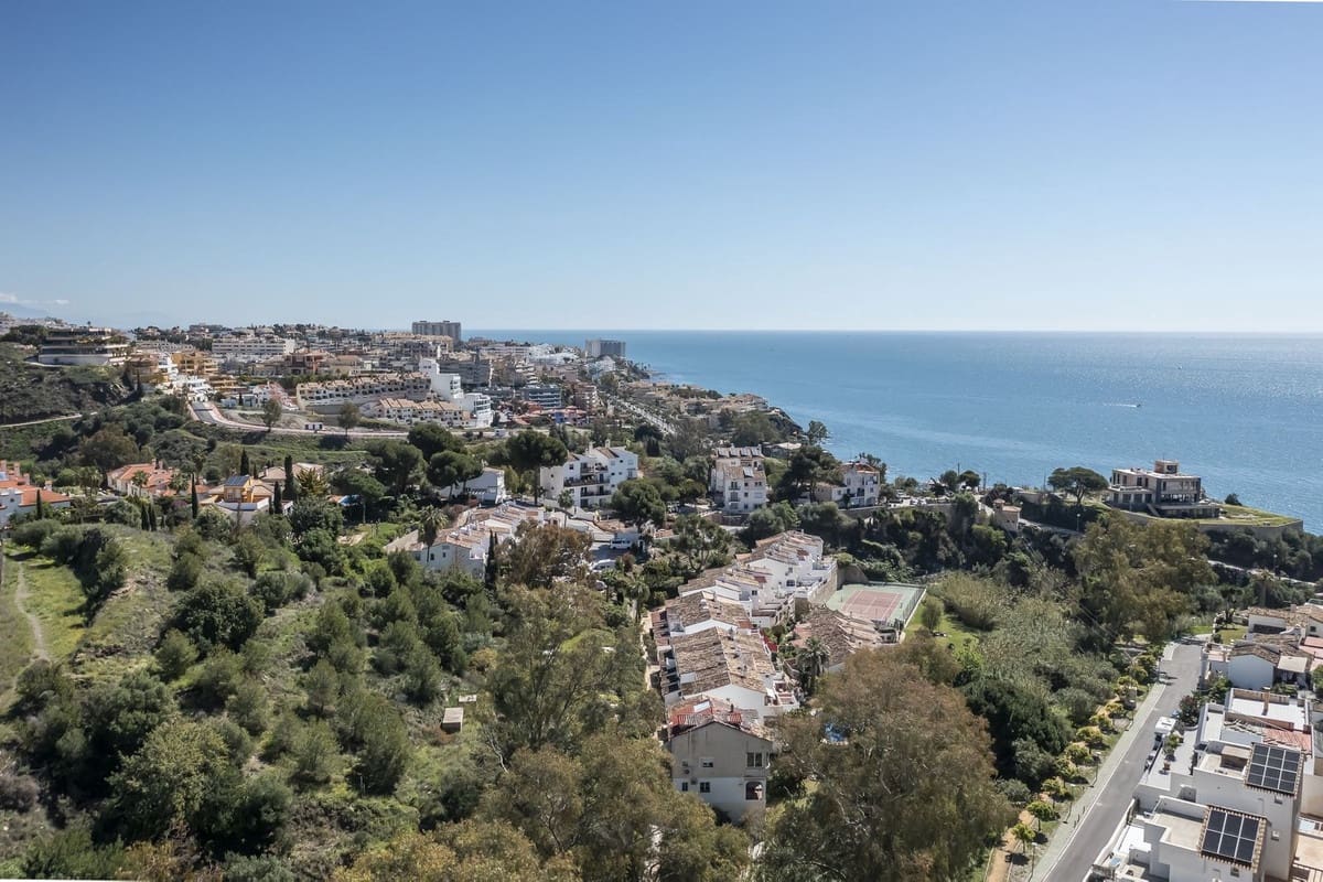 Chalet de 5 habitaciones en Benalmádena en venta con piscina - 750.000 € (Ref: 9664017)