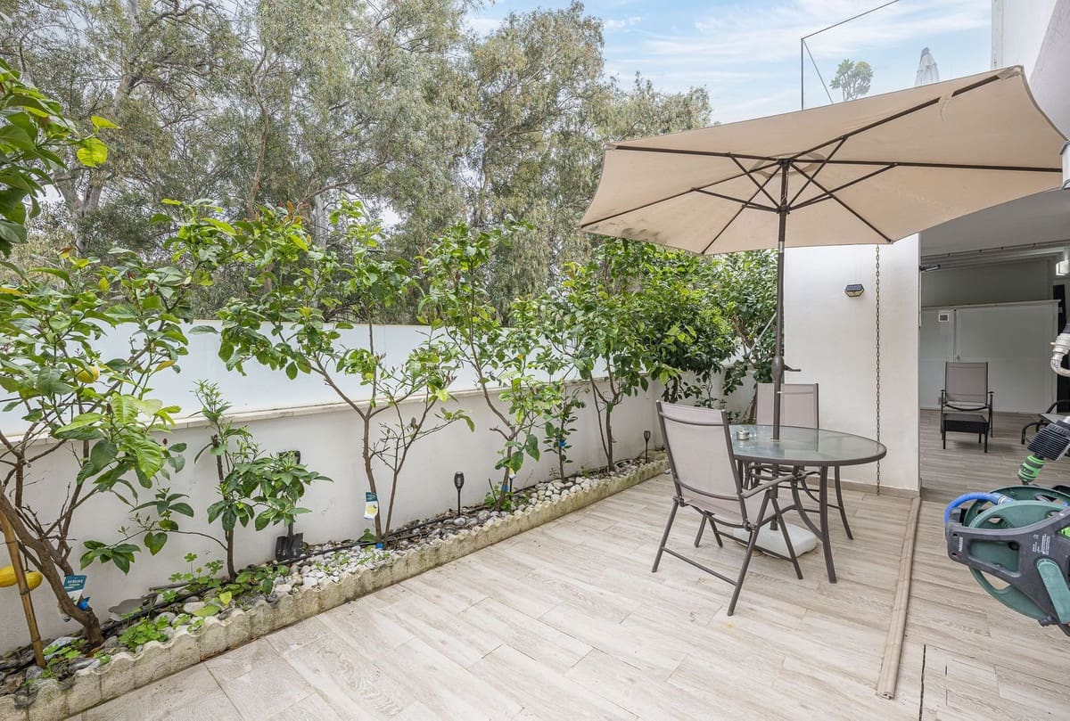 Chalet de 5 habitaciones en Benalmádena en venta con piscina - 750.000 € (Ref: 9664017)