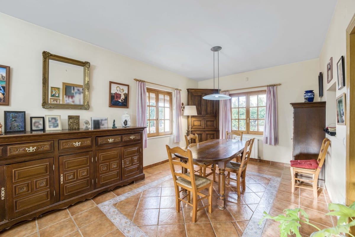 8 Zimmer Villa zu verkaufen in Alhaurin de la Torre mit Pool Garage - 749.000 € (Ref: 9664019)