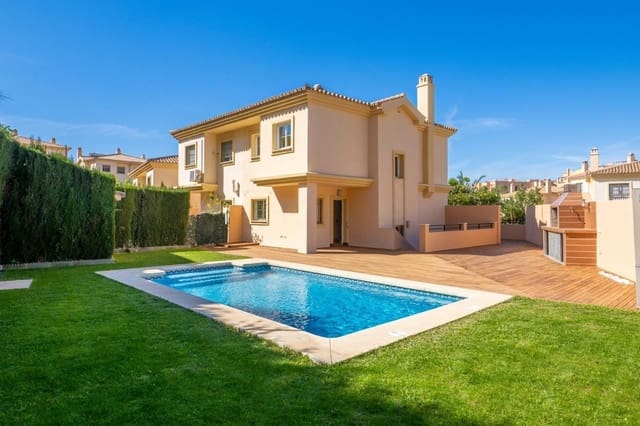 3 sovrum Villa till salu i Centro ciudad, Fuengirola med pool garage - 699 000 € (Ref: 9664020)