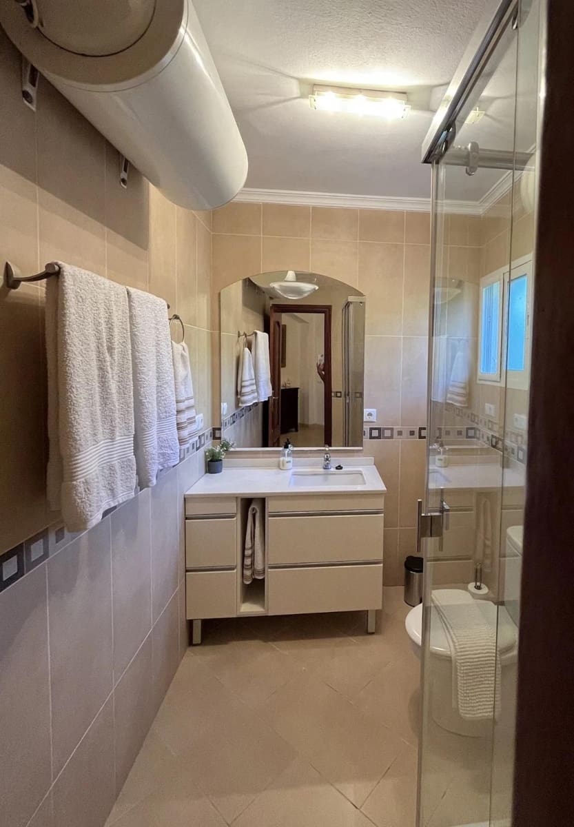 Chalet de 3 habitaciones en El Chaparral en venta con piscina garaje - 950.000 € (Ref: 9664021)