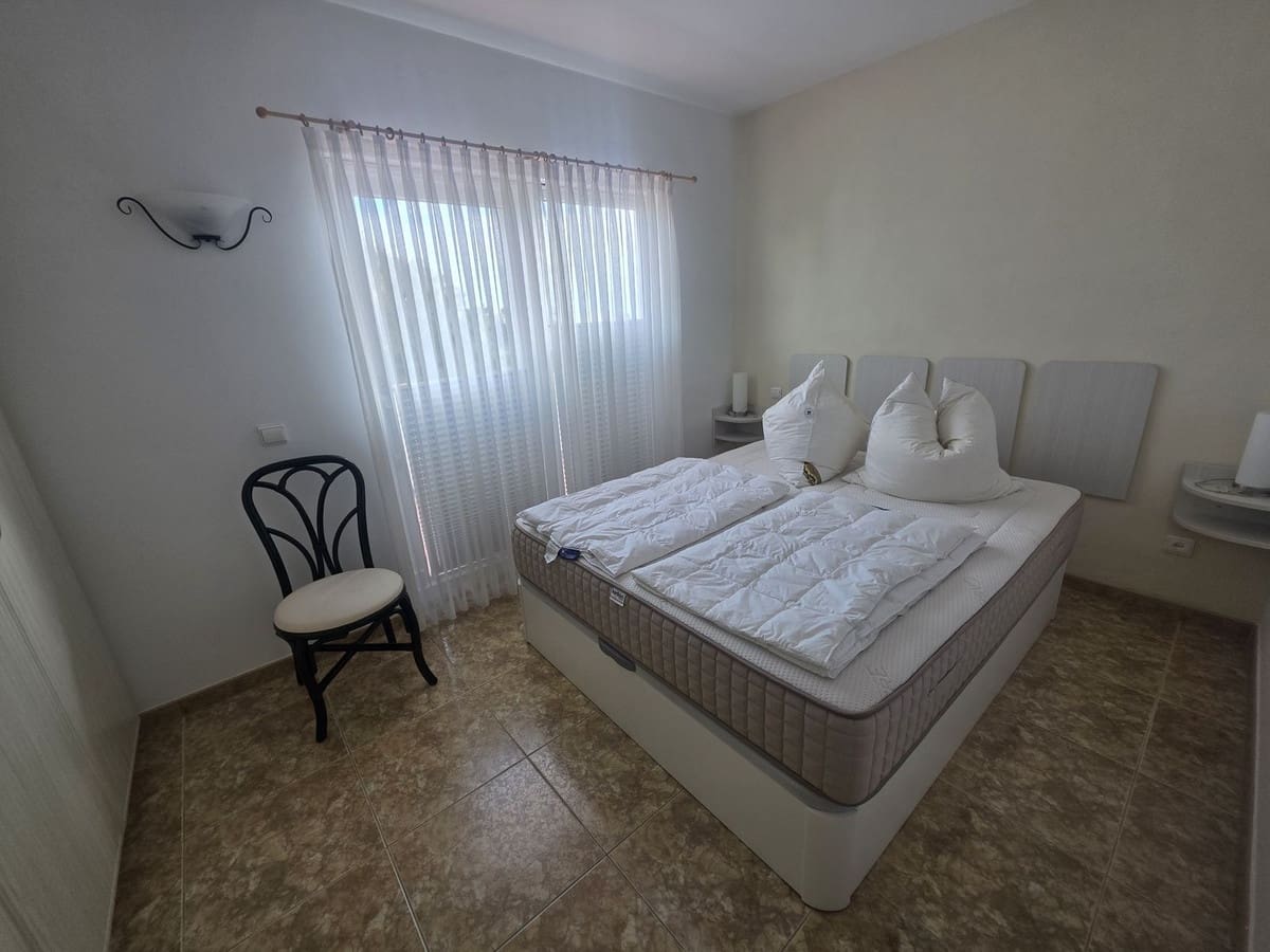 2 bedroom Villa for sale in Calahonda with pool - € 749,000 (Ref: 9664022)