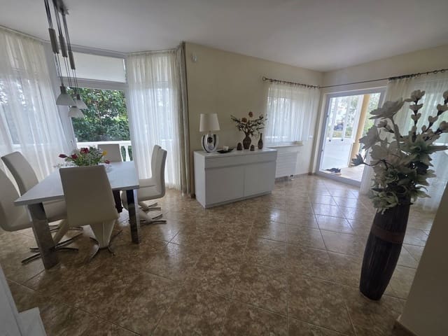 2 chambre Villa/Maison à vendre à Calahonda, Mijas avec piscine - 749 000 € (Ref: 9664022)