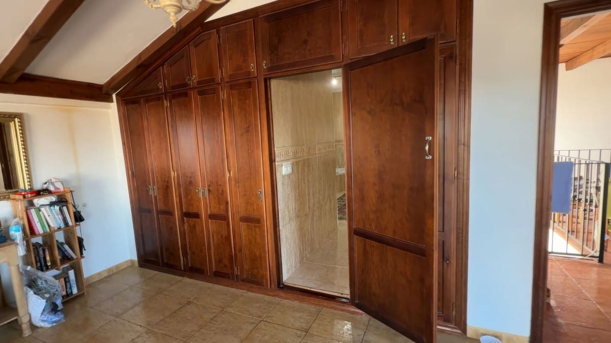Chalet de 4 habitaciones en Alhaurín el Grande en venta con garaje - 650.000 € (Ref: 9664024)