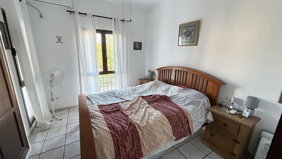 Chalet de 4 habitaciones en Alhaurín el Grande en venta con garaje - 650.000 € (Ref: 9664024)