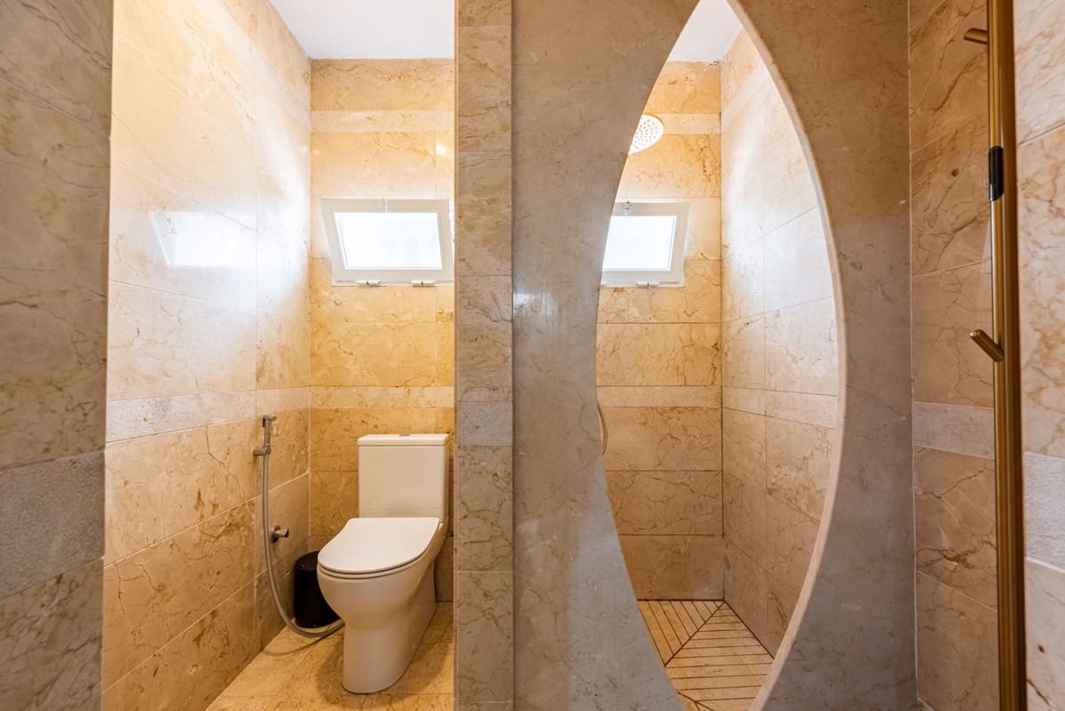 3 soverom Villa til salgs i Nueva Andalucia med svømmebasseng - € 999 000 (Ref: 9664025)