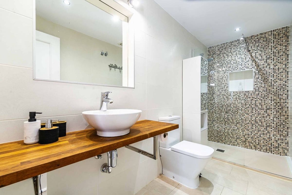 Chalet de 4 habitaciones en Benalmádena en venta con piscina - 995.000 € (Ref: 9664026)