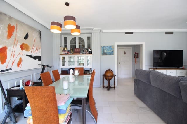 Casa de 3 habitaciones en La Dama de Noche - La Alzambra, Marbella en venta con piscina - 679.000 € (Ref: 9670412)