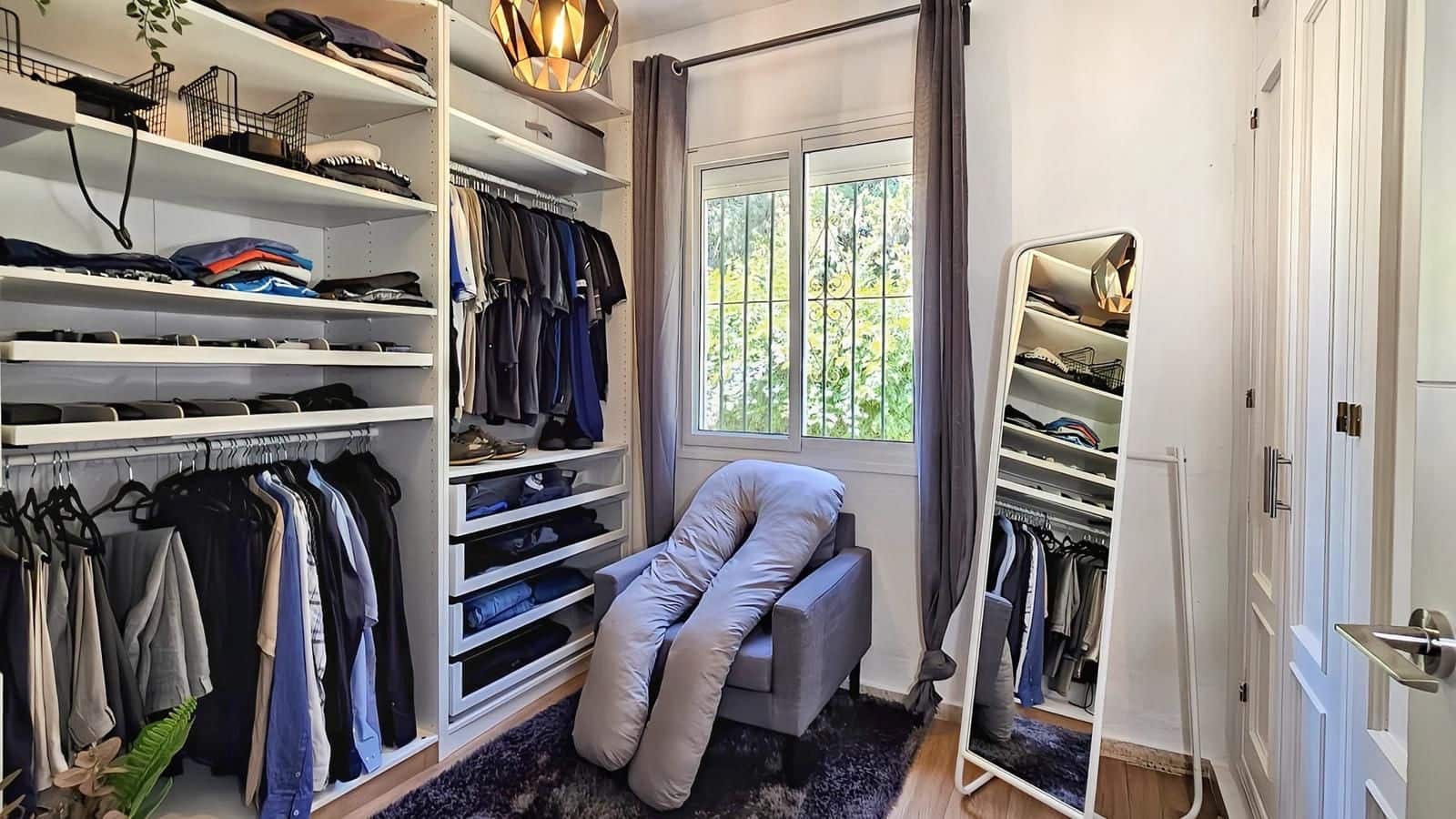 5 Zimmer Villa zu verkaufen in Estepona mit Pool - 1.150.000 € (Ref: 9670413)