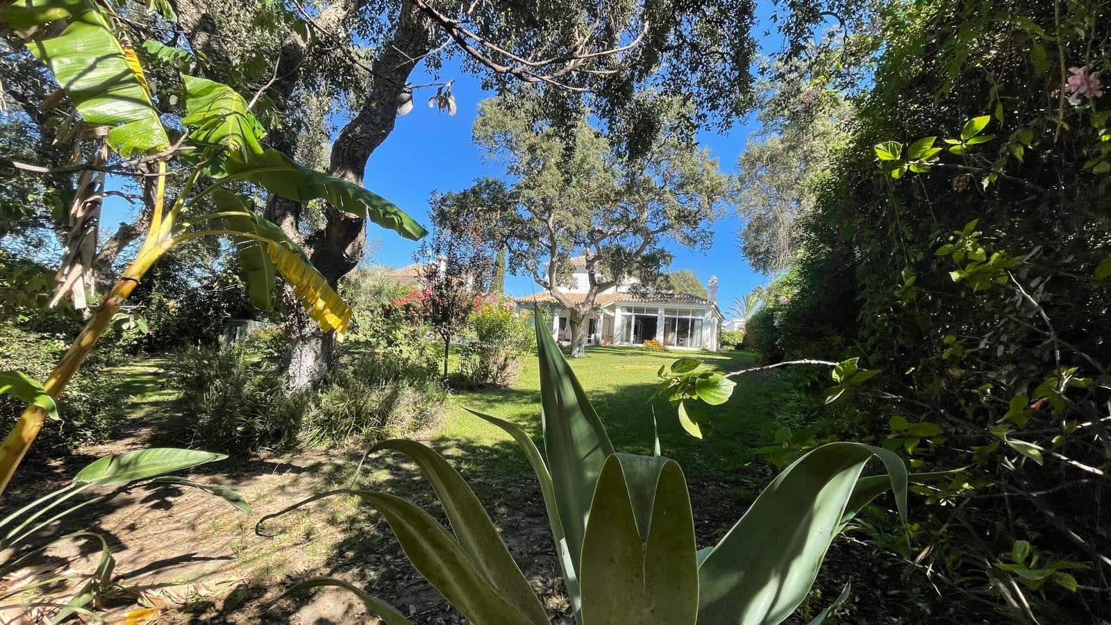 4 chambre Villa/Maison à vendre à Sotogrande avec piscine - 1 190 000 € (Ref: 9670415)