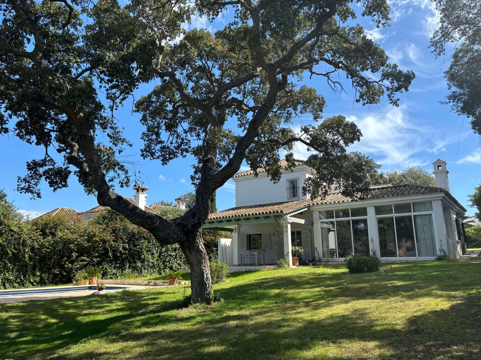 4 chambre Villa/Maison à vendre à Sotogrande avec piscine - 1 190 000 € (Ref: 9670415)