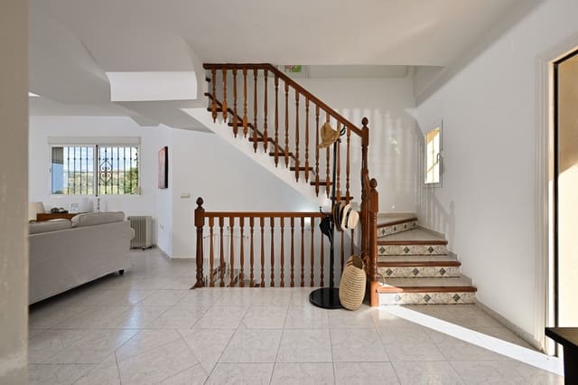 4 soverom Hus til salgs i Riviera del Sol, Mijas med svømmebasseng - € 739 000 (Ref: 9670416)