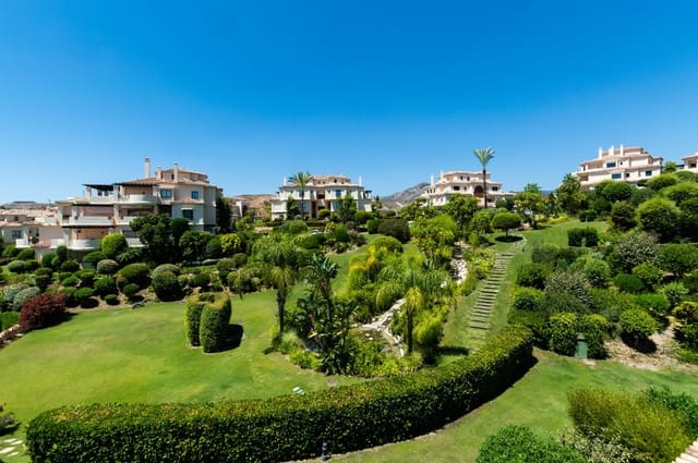 3 bedroom Apartment for sale in Benahavís pueblo, Benahavís with pool - € 585,000 (Ref: 9670418)