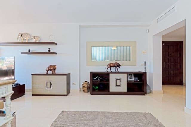 3 bedroom Apartment for sale in Benahavís pueblo, Benahavís with pool - € 585,000 (Ref: 9670418)