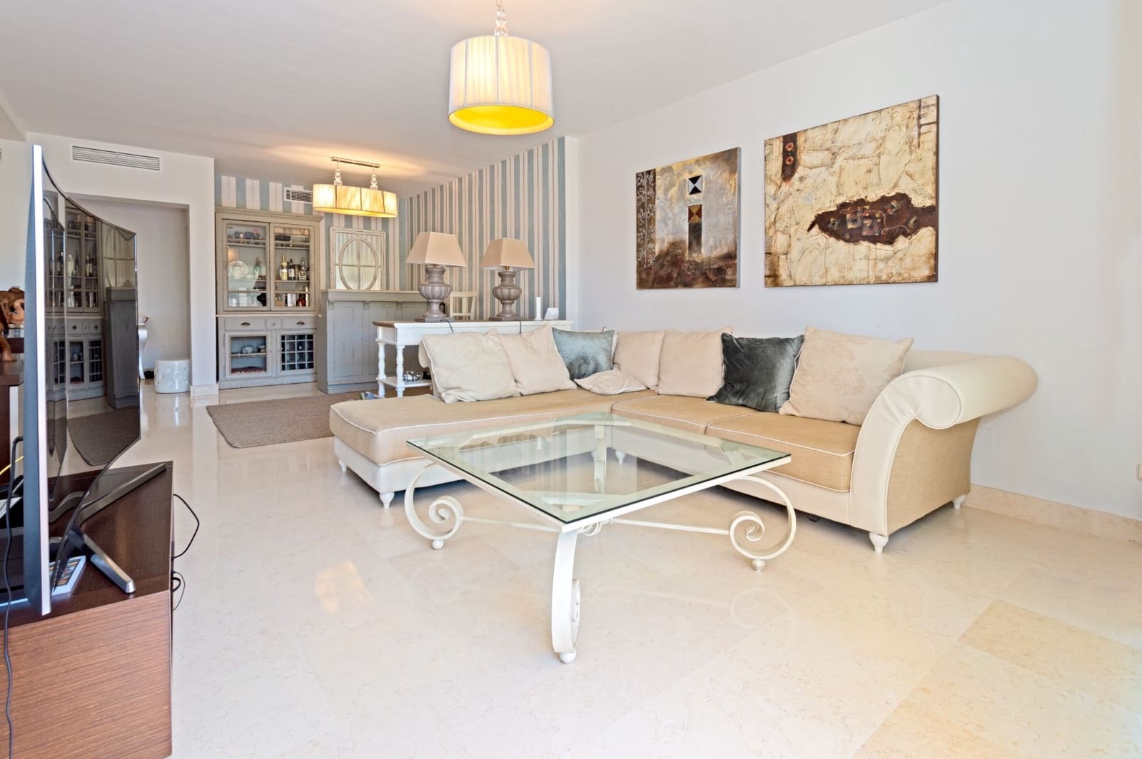 3 bedroom Apartment for sale in Benahavis with pool - € 585,000 (Ref: 9670418)