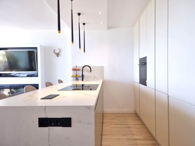 1 soveværelse Lejlighed til salg i Riviera del Sol, Mijas med swimmingpool - € 599.000 (Ref: 9670419)