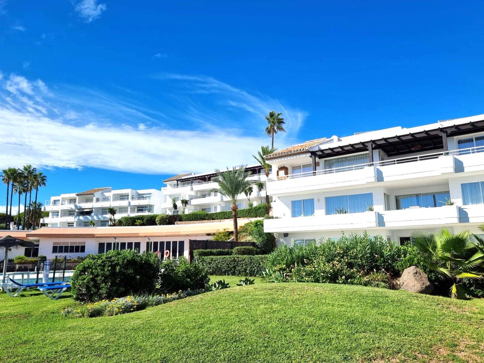 1 soveværelse Lejlighed til salg i Mijas Costa med swimmingpool - € 599.000 (Ref: 9670419)