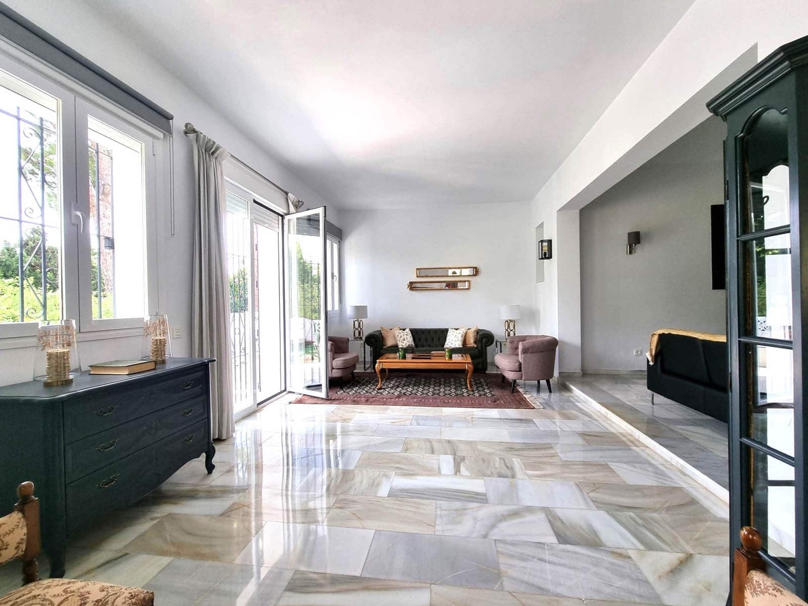 Chalet de 3 habitaciones en Mijas Costa en venta con piscina - 1.200.000 € (Ref: 9670423)