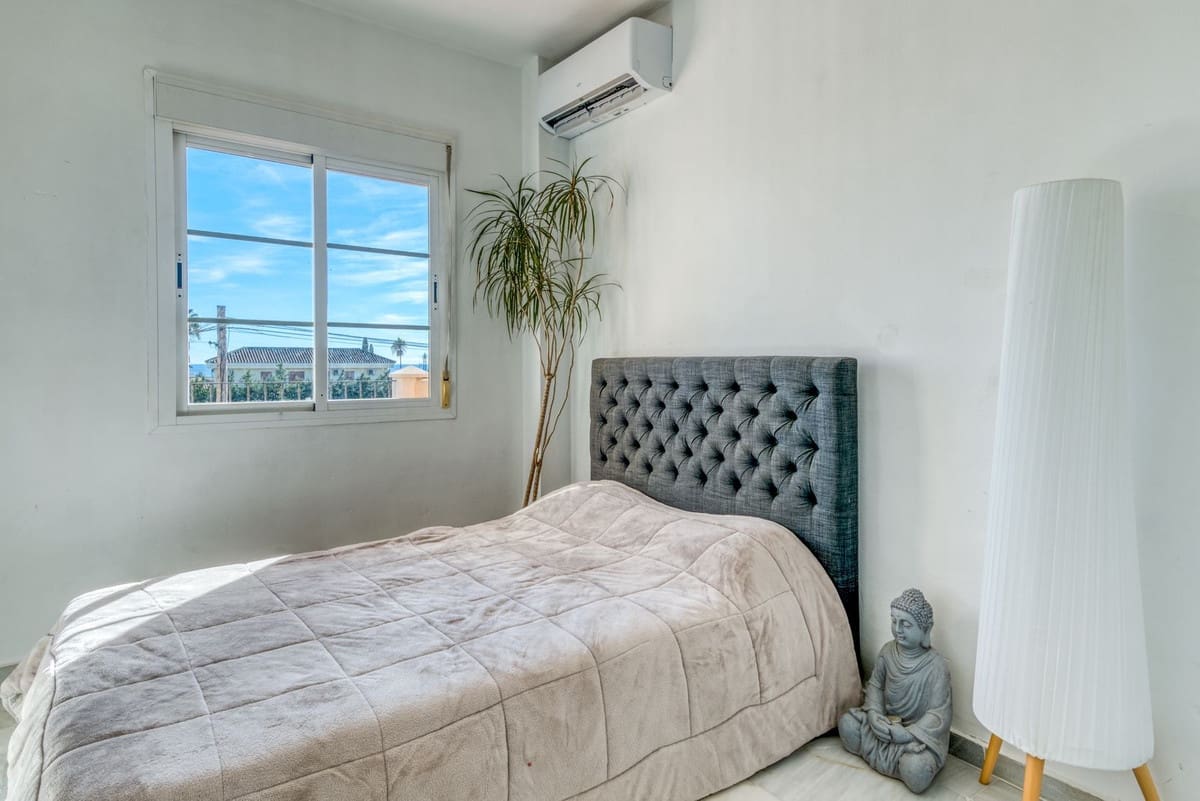 4 soverom Villa til salgs i Estepona med svømmebasseng - € 795 000 (Ref: 9670427)