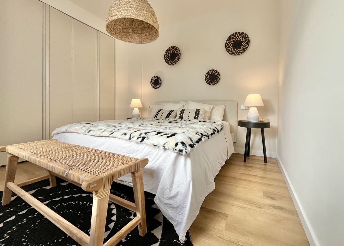 3 makuuhuone Omakotitalo myytävänä paikassa Elviria mukana uima-altaan - 850 000 € (Ref: 9670428)