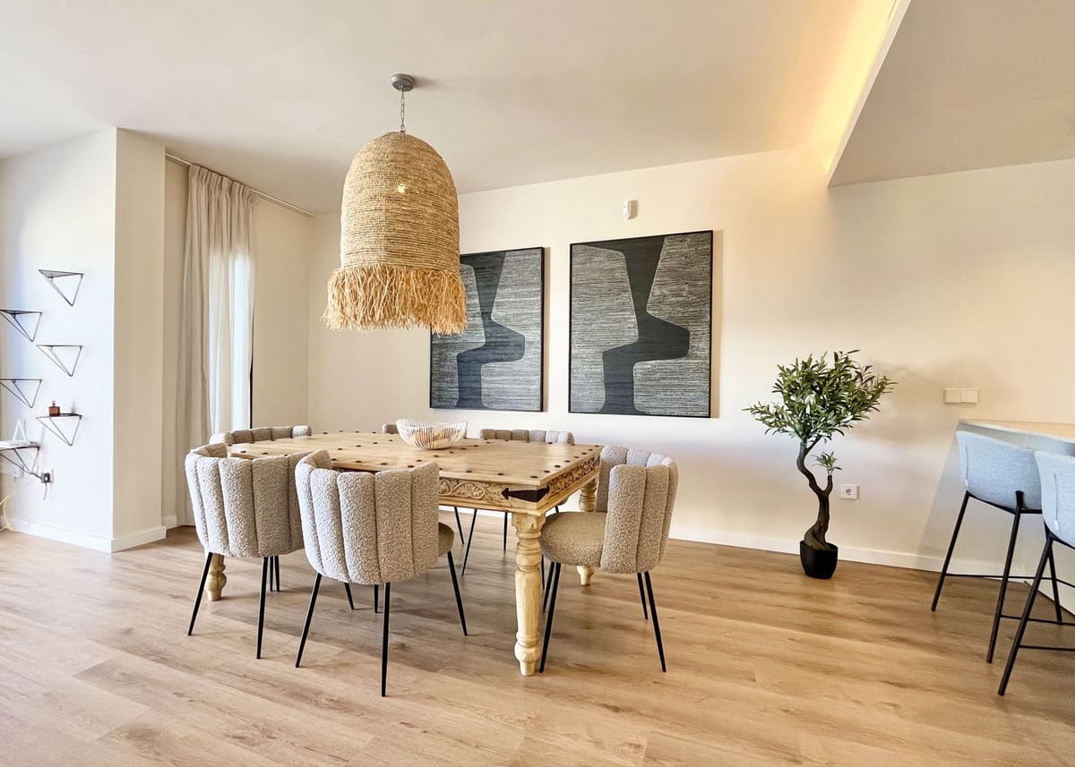 3 bedroom Townhouse for sale in Elviria with pool - € 840,000 (Ref: 9670428)