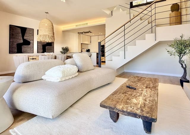 3 quarto Casa em Banda para venda em Elviria, Marbella com piscina - 840 000 € (Ref: 9670428)