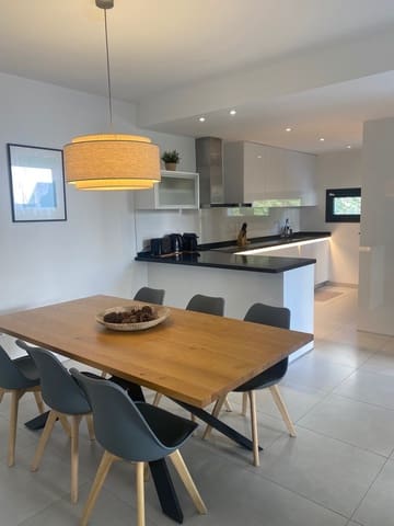 3 soveværelse Byhus til salg i New Golden Mile, Estepona med swimmingpool - € 897.000 (Ref: 9670430)