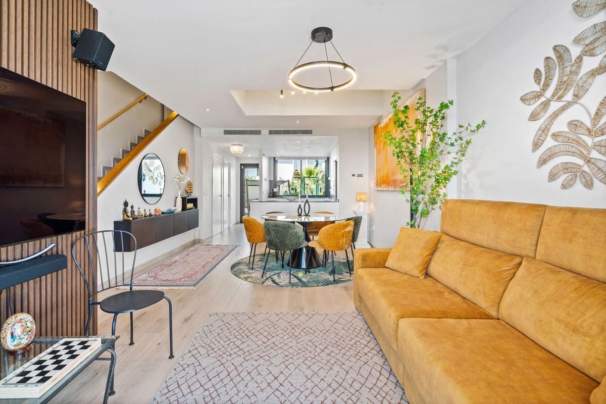 3 quarto Casa em Banda para venda em Fuengirola com piscina - 899 000 € (Ref: 9670431)