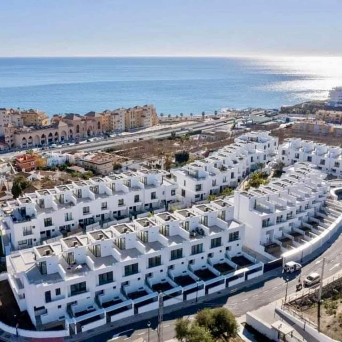 3 quarto Casa em Banda para venda em Fuengirola com piscina - 899 000 € (Ref: 9670431)