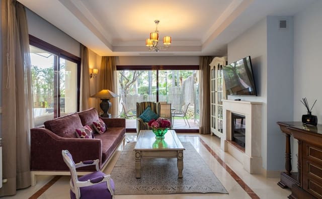 4 Zimmer Doppelhaus zu verkaufen in La Dama de Noche - La Alzambra, Marbella mit Pool Garage - 970.000 € (Ref: 9670432)