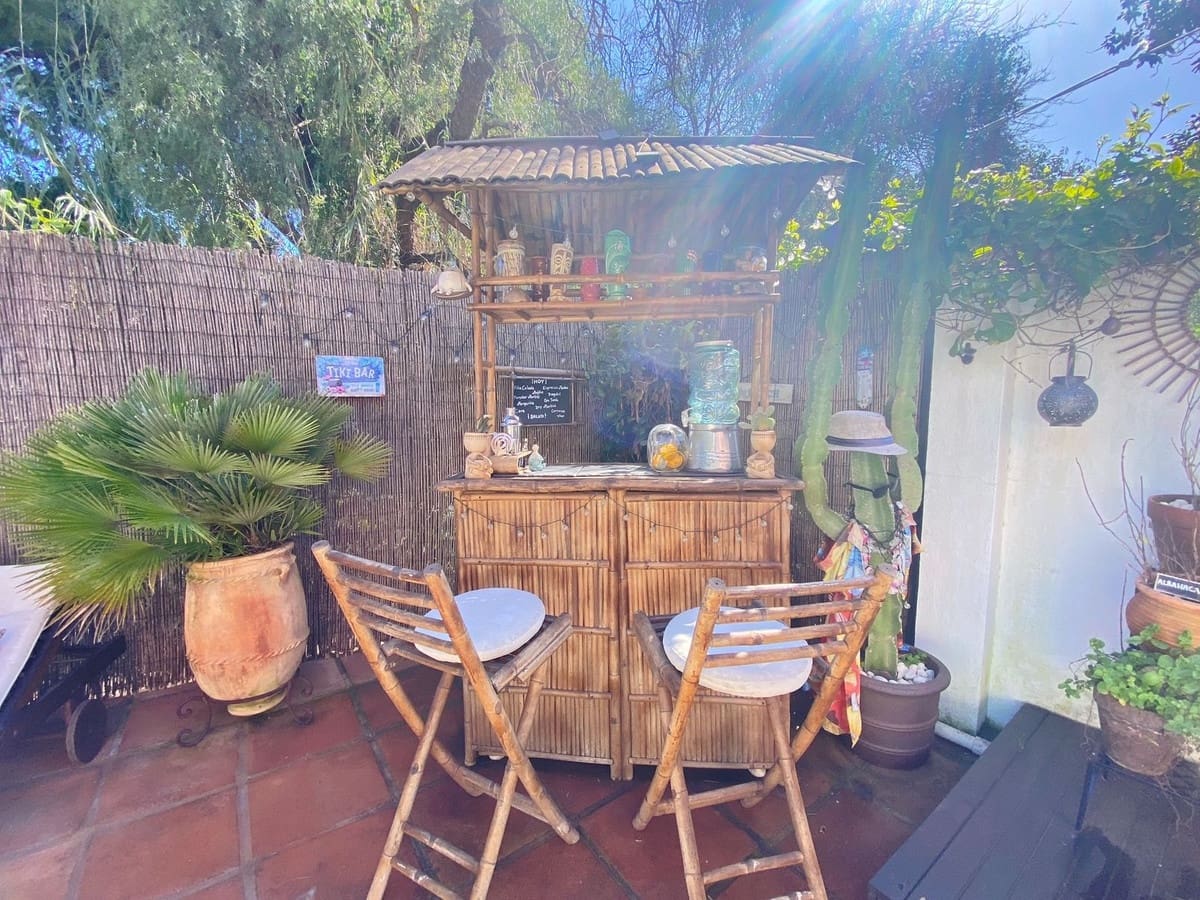 3 slaapkamer Halfvrijstaande villa te koop in Marbella met zwembad - € 995.000 (Ref: 9670433)