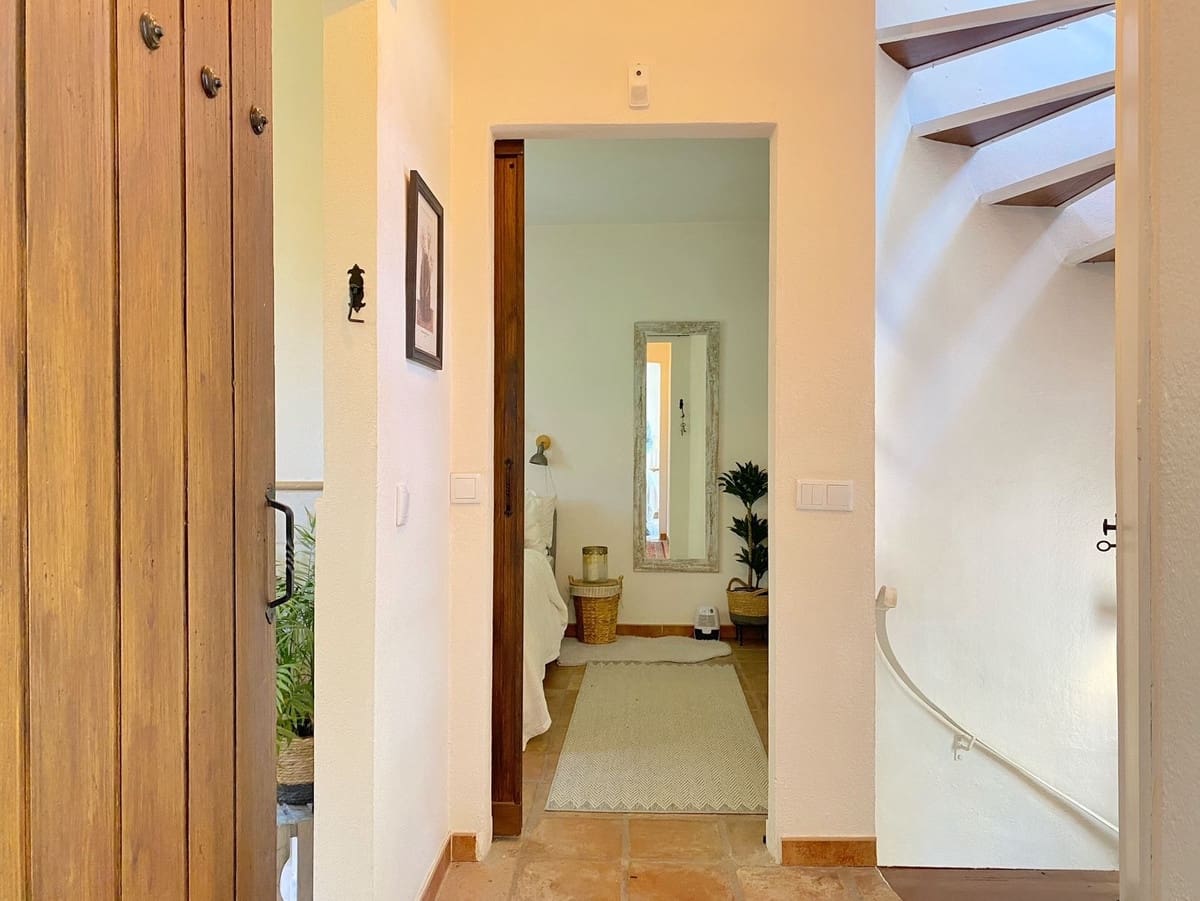 3 slaapkamer Halfvrijstaande villa te koop in Marbella met zwembad - € 995.000 (Ref: 9670433)