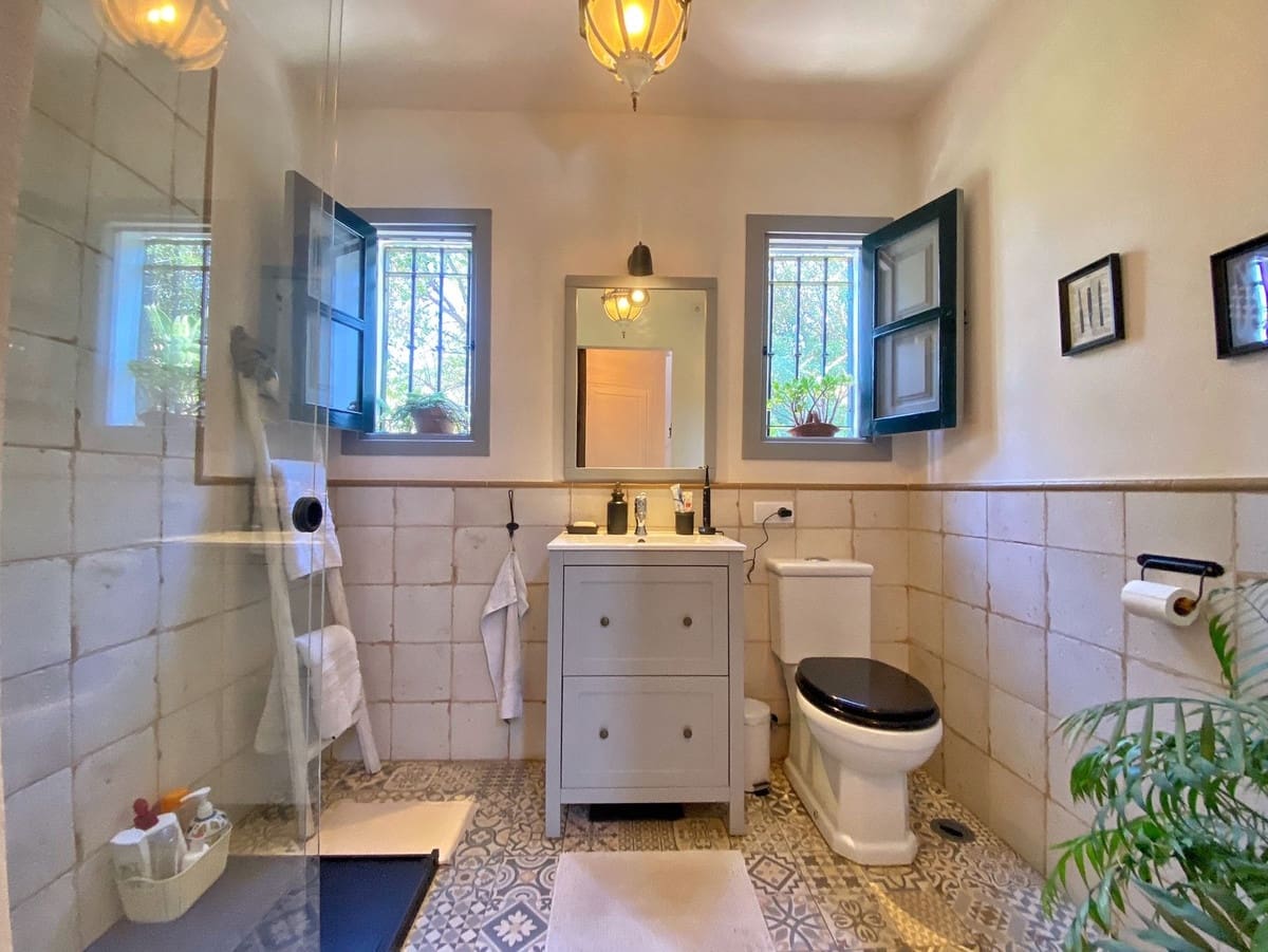 3 slaapkamer Halfvrijstaande villa te koop in Marbella met zwembad - € 995.000 (Ref: 9670433)