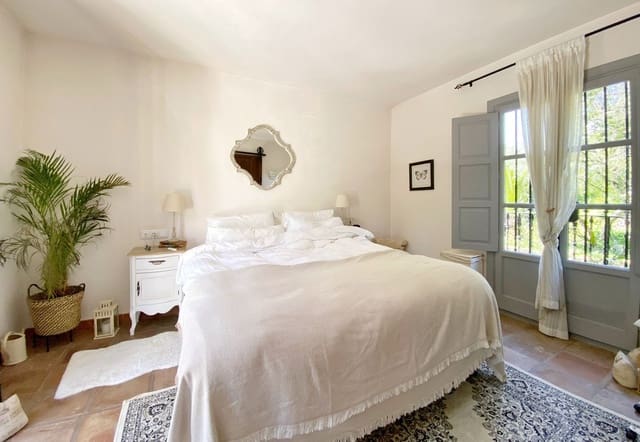 3 chambre Villa/Maison Semi-Mitoyenne à vendre à Marbella avec piscine - 995 000 € (Ref: 9670433)