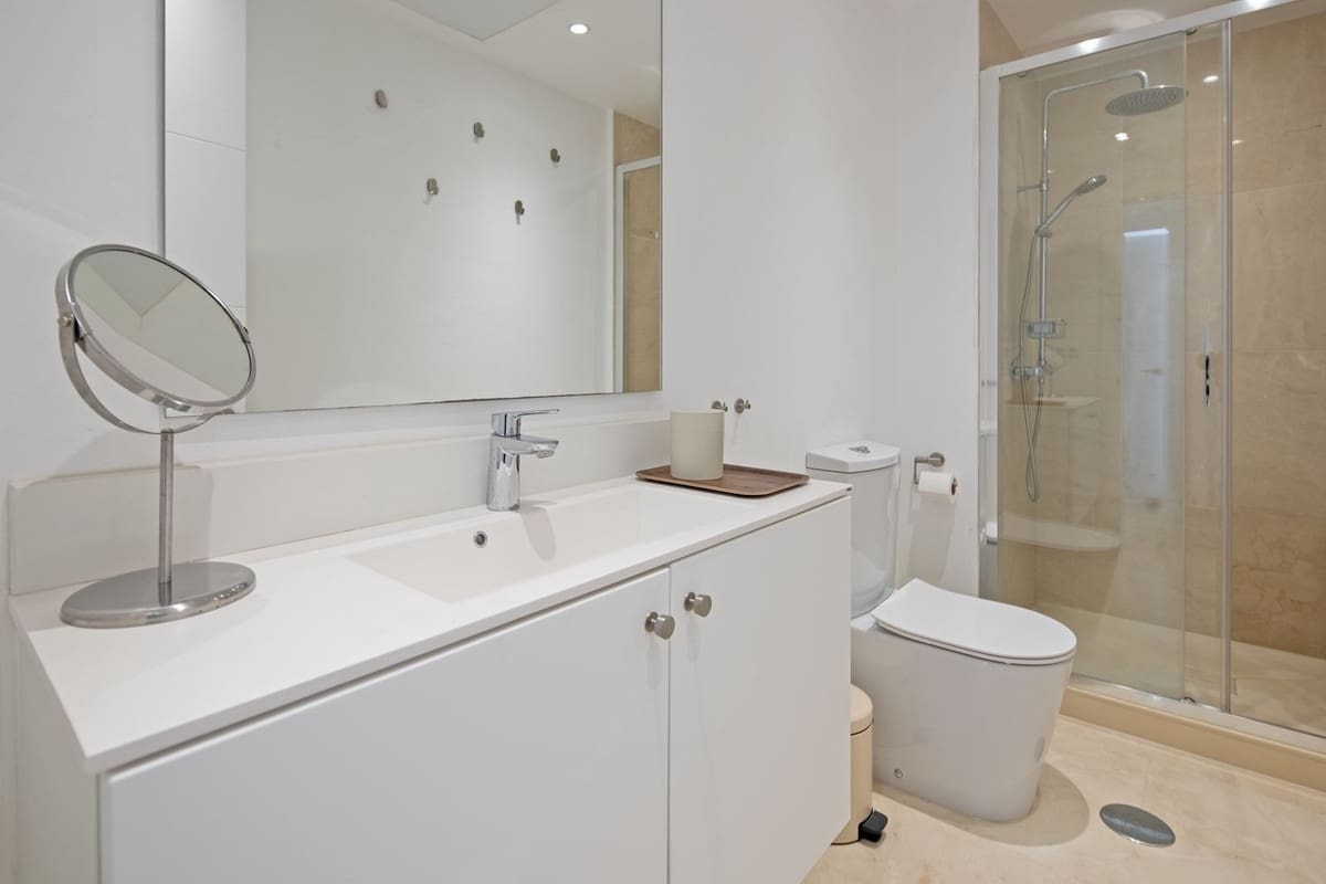 4 bedroom Semi-detached Villa for sale in Nueva Andalucia with pool - € 995,000 (Ref: 9670434)