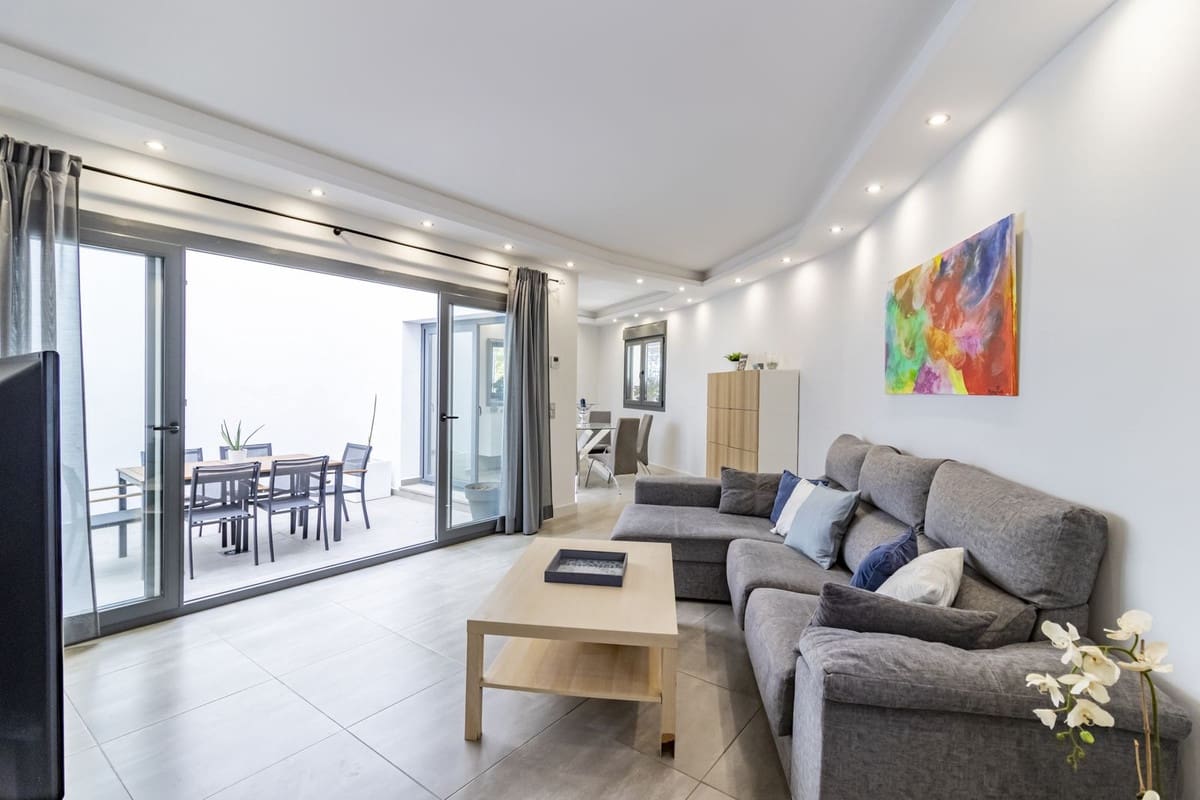 3 quarto Moradia Geminada para venda em San Pedro de Alcantara com piscina garagem - 950 000 € (Ref: 9670435)