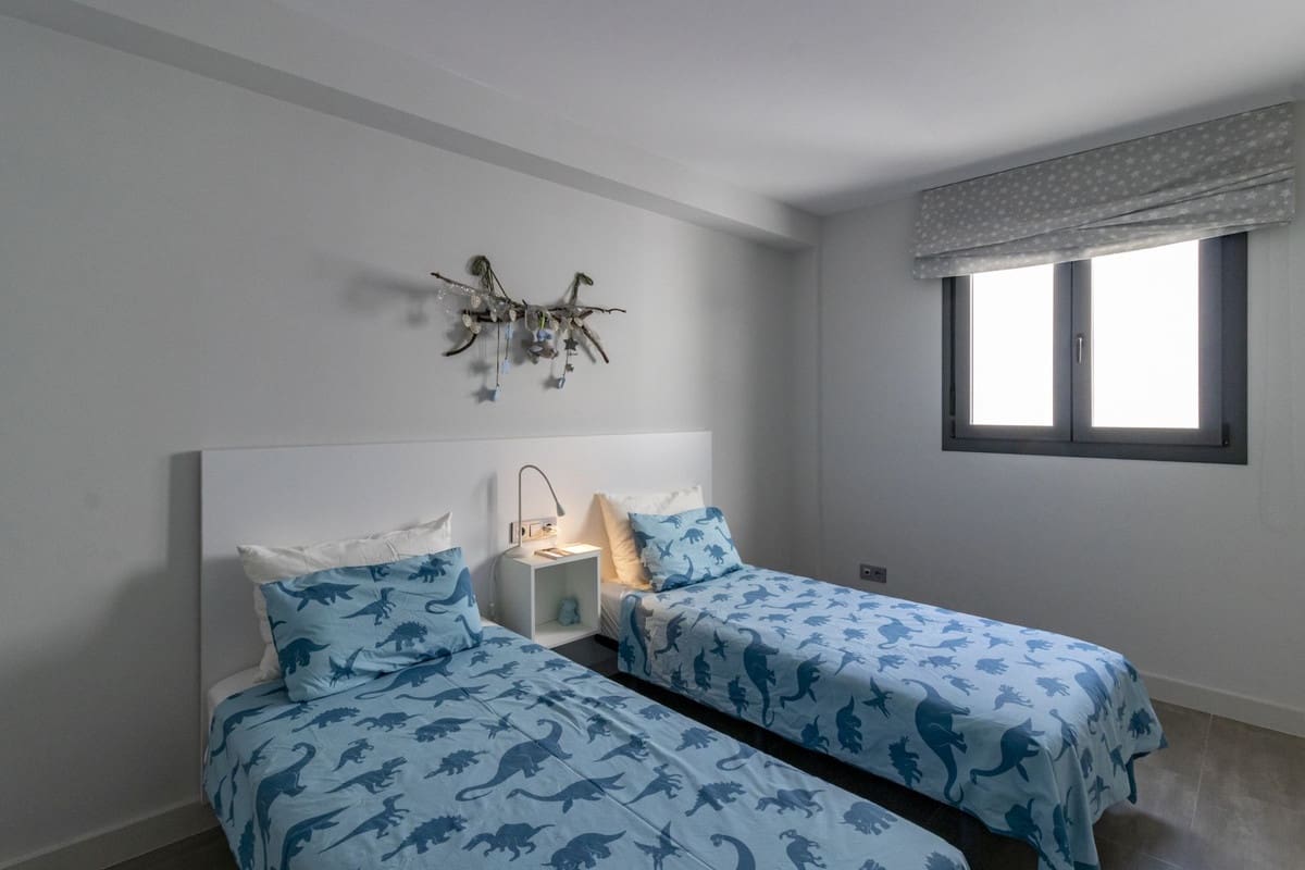 3 quarto Moradia Geminada para venda em San Pedro de Alcantara com piscina garagem - 950 000 € (Ref: 9670435)