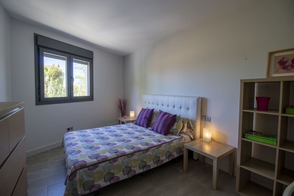 3 quarto Moradia Geminada para venda em San Pedro de Alcantara com piscina garagem - 950 000 € (Ref: 9670435)