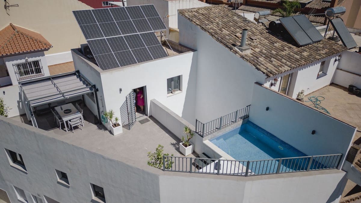 3 quarto Moradia Geminada para venda em San Pedro de Alcantara com piscina garagem - 950 000 € (Ref: 9670435)