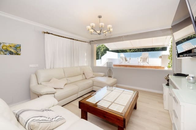 6 Zimmer Doppelhaus zu verkaufen in Torremolinos mit Pool Garage - 975.000 € (Ref: 9670436)