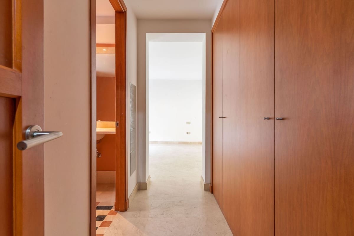 4 quarto Moradia para venda em Sotogrande com piscina garagem - 1 100 000 € (Ref: 9670438)