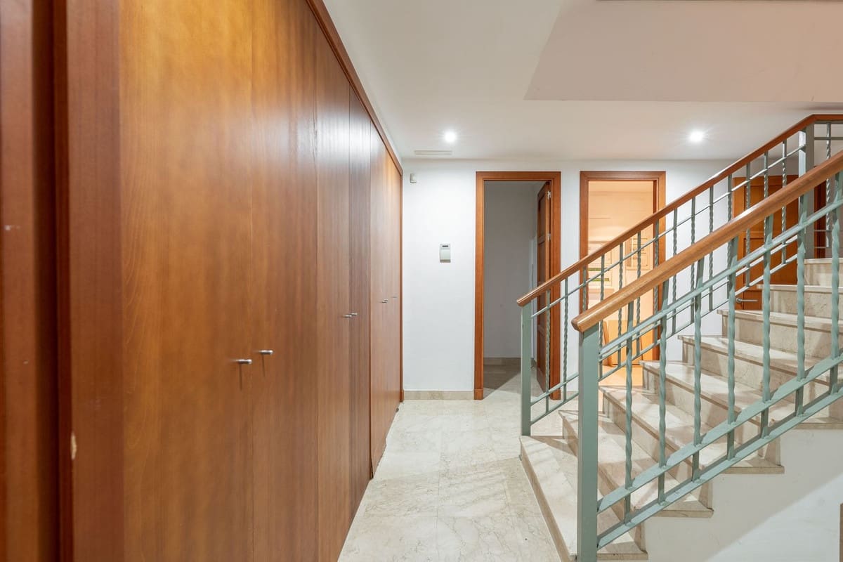 4 quarto Moradia para venda em Sotogrande com piscina garagem - 1 100 000 € (Ref: 9670438)