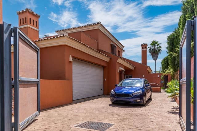 4 quarto Moradia para venda em Sotogrande Alto, San Roque com piscina garagem - 1 100 000 € (Ref: 9670438)