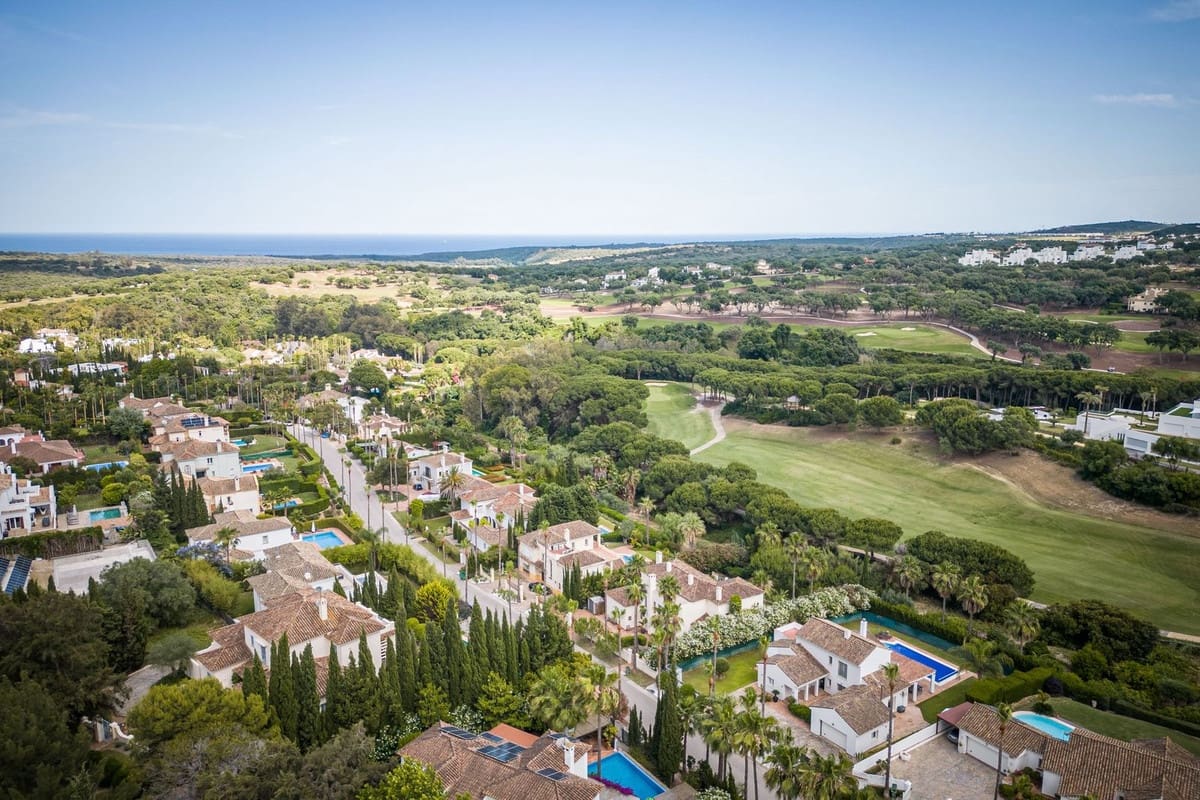 4 quarto Moradia para venda em Sotogrande com piscina garagem - 1 100 000 € (Ref: 9670438)